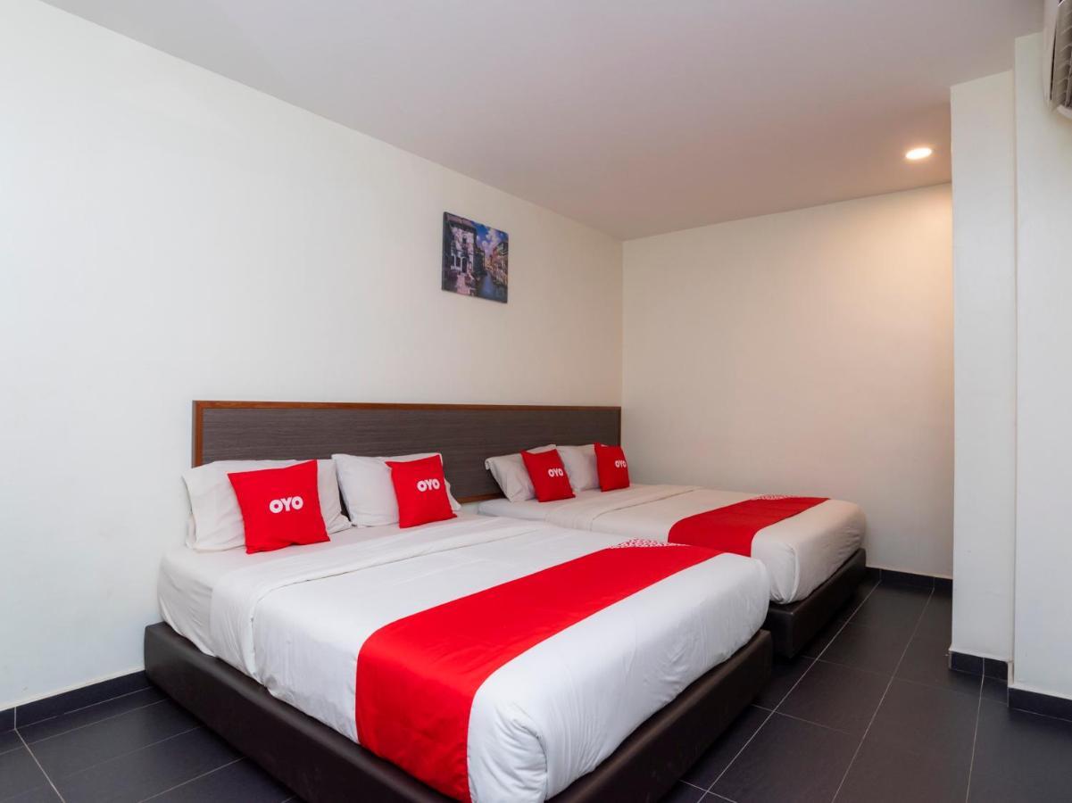 Oyo 44095 Bluewater Hotel Mersing Exterior photo
