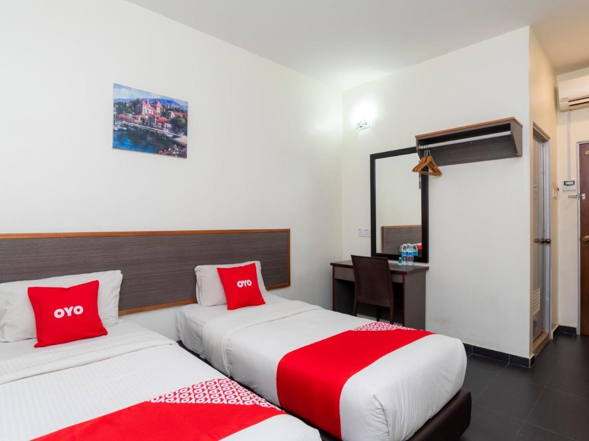 Oyo 44095 Bluewater Hotel Mersing Exterior photo